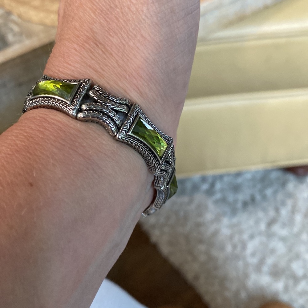 Lia Sophia stretch style, silver and green bracelet